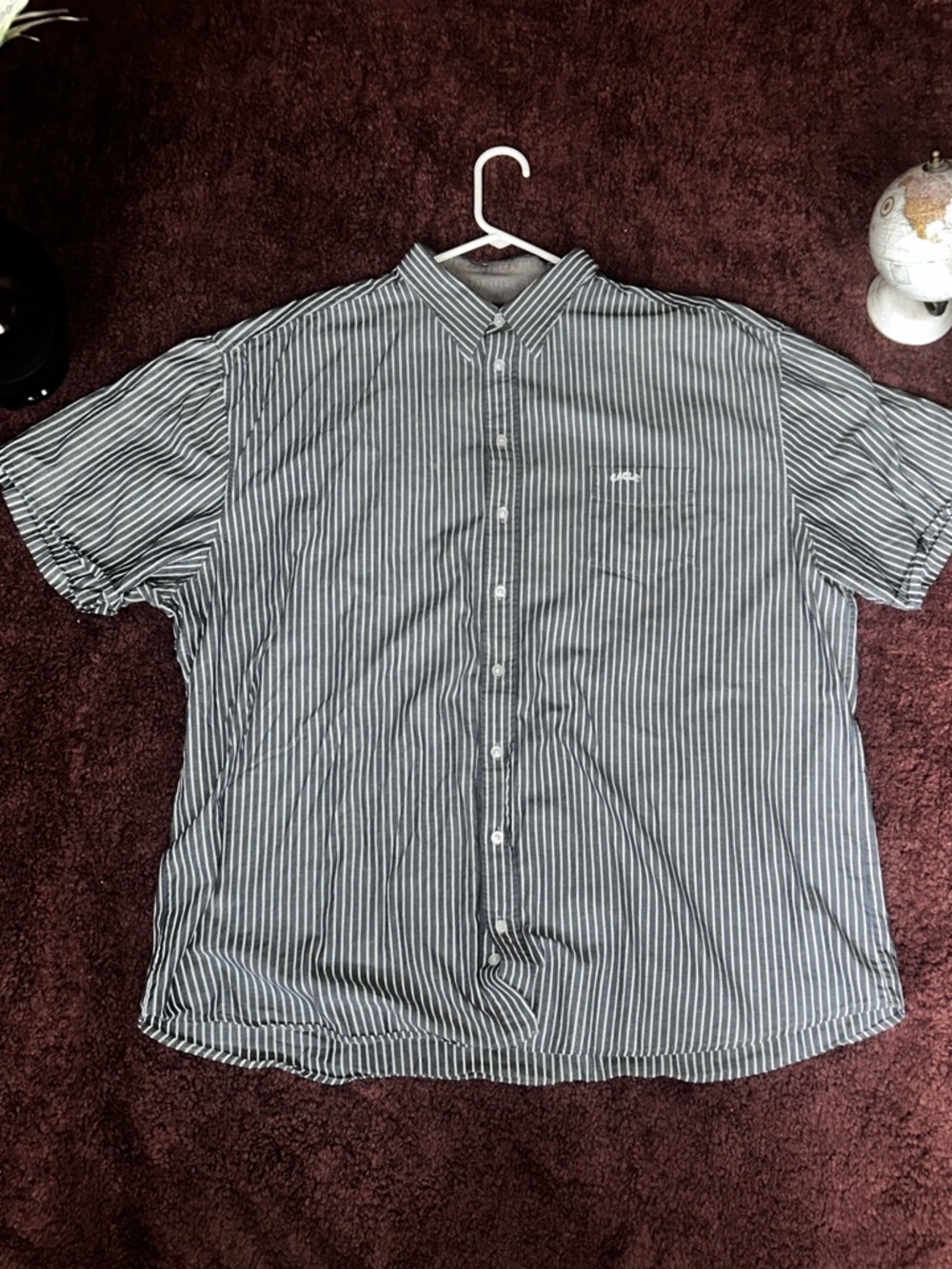 Casual Short-Sleeve Vertical Stripe Button-Down Shirt - Blue/White
